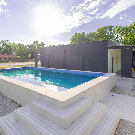 Casa Iringo By Bltn شقة Balatonföldvár